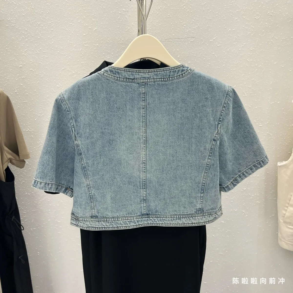 Giacca corta in Denim da donna 2024 giacca a maniche corte sottile primaverile ed estiva