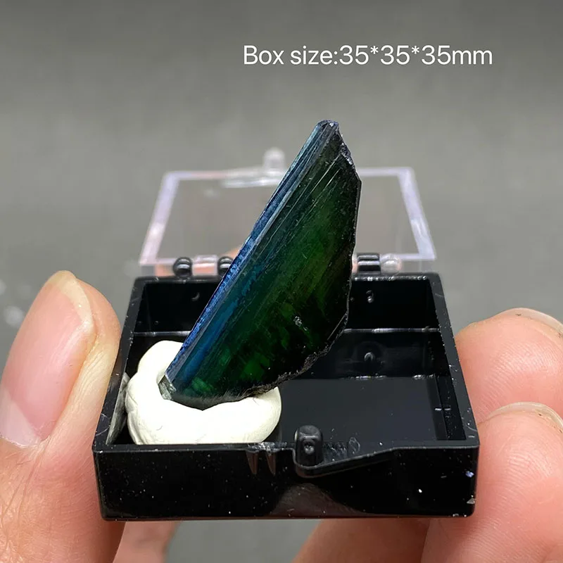 100% natural rare Brazil Vivianite （Blue ironearth） mineral specimen stones Collections +Box size:35*35*35mm