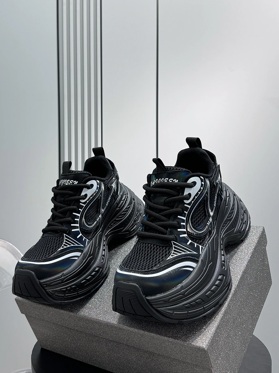 baskets-decontractees-pour-hommes-style-papa-parisien-tendance-ete-2025-respirantes-rehaussantes-legeres