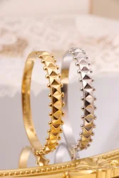 A Titanium steel fashion women's bangle