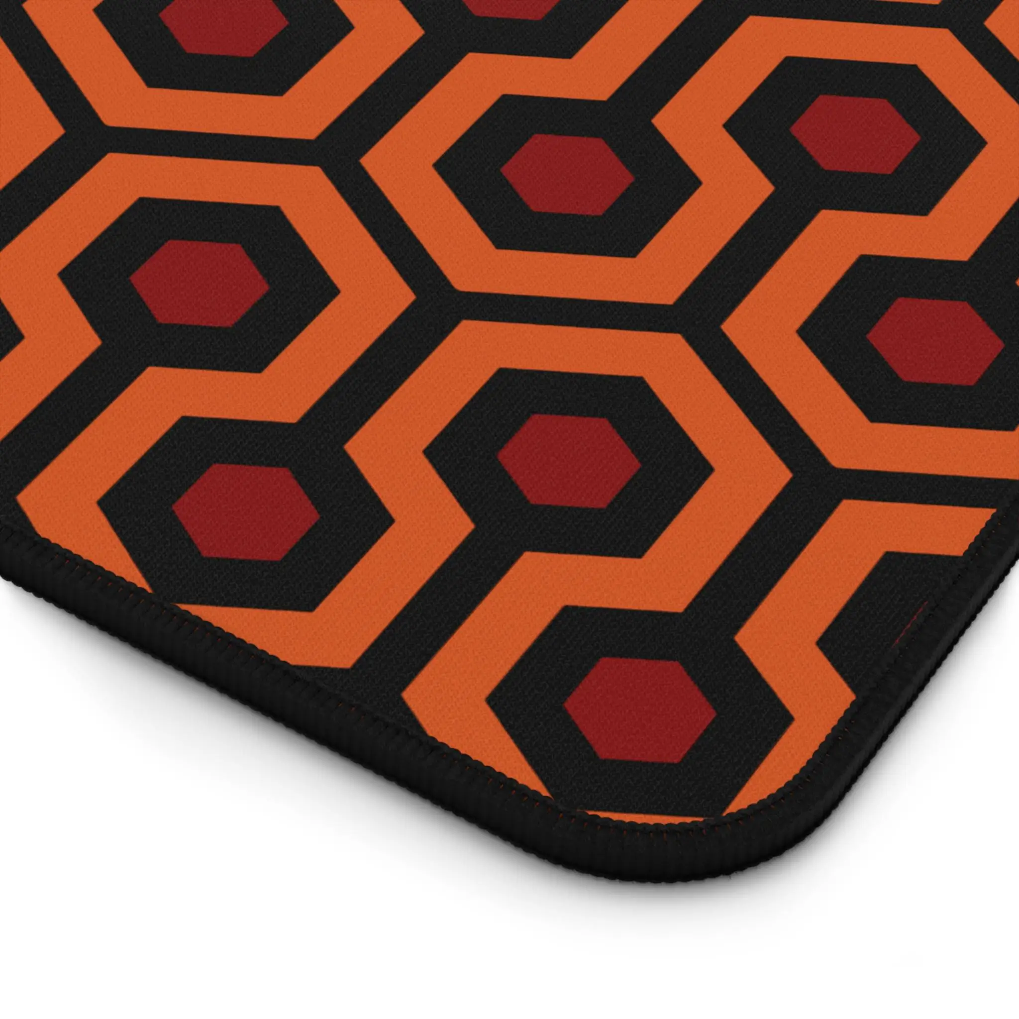 لوحة ماوس الفندق Overlook، Ollook Hotel Deskmat، Jack Shining Rug Pattern Horror Movie Goth Keyboard MouseMat Mousepad لأجهزة الكمبيوتر المحمول