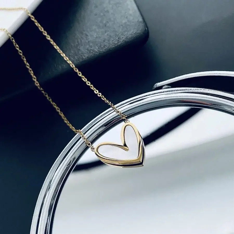 Stainless Steel Shell Love Heart Pendant Necklace For Women Gold Color Korean Style Clavicle Chain Wedding Party Jewelry Gifts