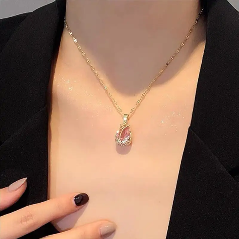 Tulip Necklace - Elegant and Exclusive Design for Women, Featuring A Light Luxury Collar Chain with A Trendy and Fashionable Touch, Popular Among Netizens.