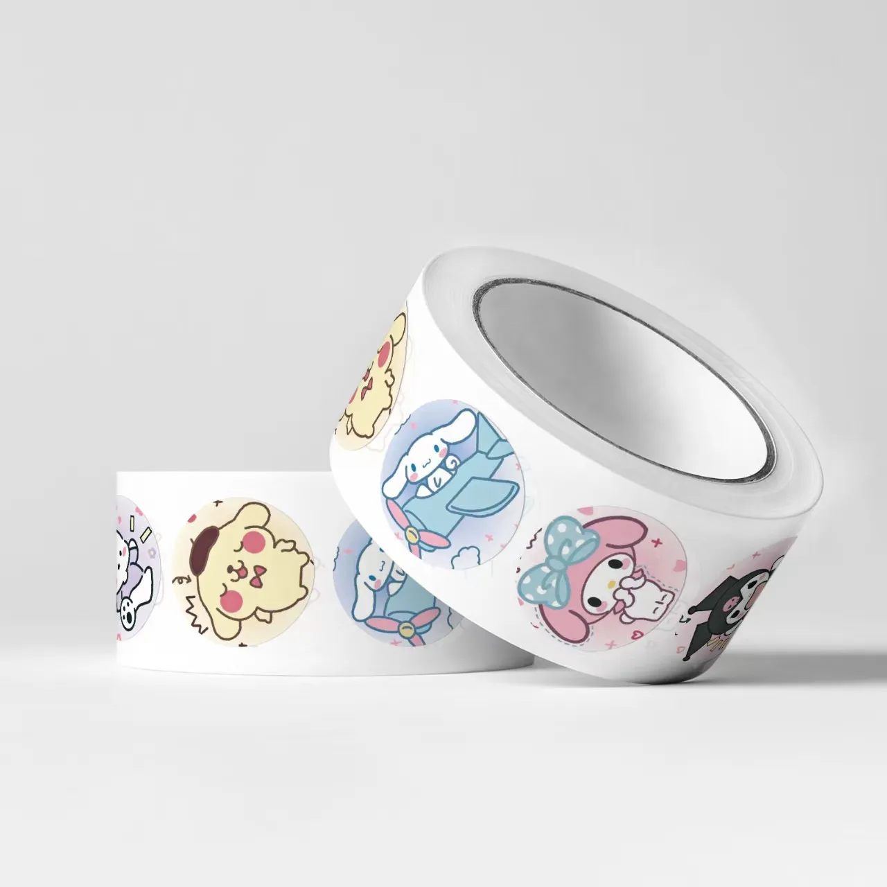 500 szt. uroczych naklejek w rolce z motywem Hello Kitty i Kuromi, naklejki nagrody szkolne, etykiety do dekoracji prezentów, artykuły papiernicze do scrapbookingu