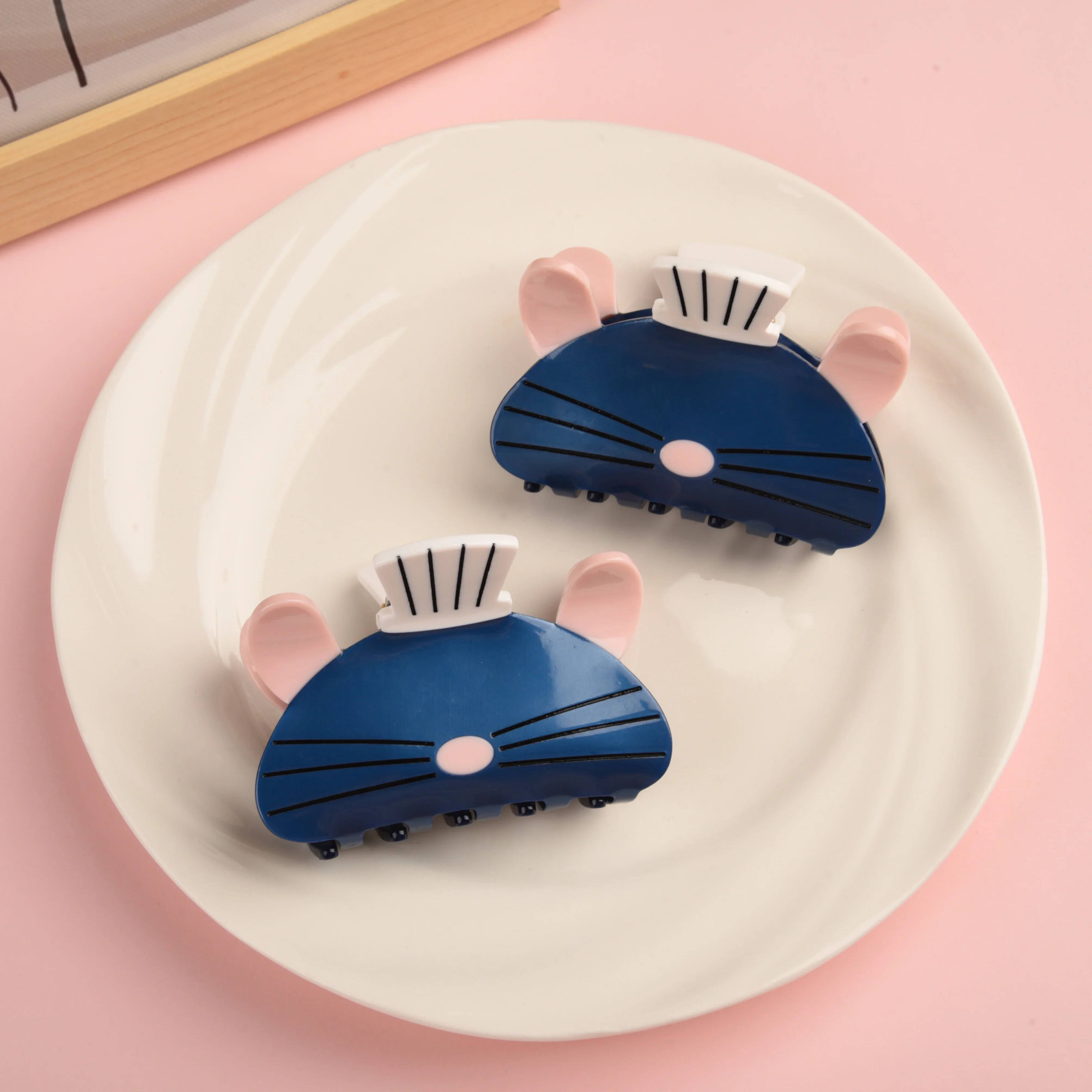 Cute cartoon Rat Chef Hair Claw Acetate Mouse King of The Kitchen Hair Clips Shark Clip for Women Girl Hair Accessories Gifts