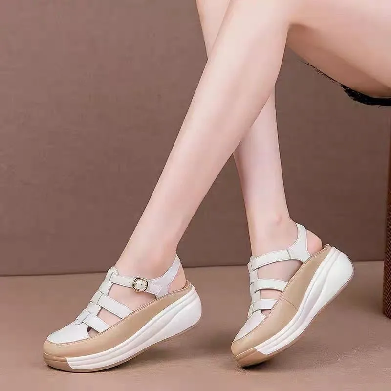 Lato nowy krzyż Hollow miękkie podeszwy sandały Roman Retro Casual platformy buty damskie mokasyny z zaokrąglonym czubem klamra Sport Sandalias