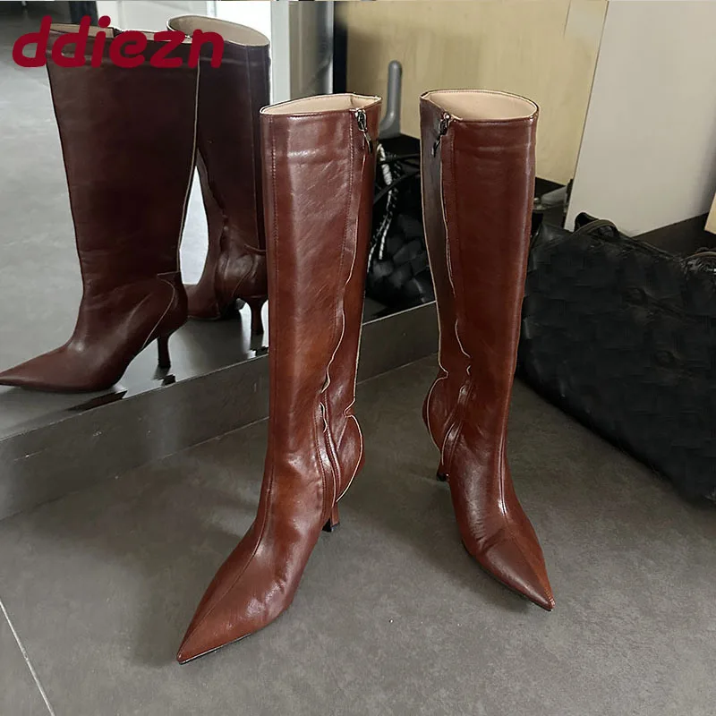 موضة أشار تو السيدات حذاء برقبة للركبة الكعوب الأحذية الإناث سحابات النساء أحذية طويلة الحديثة مضخات أحذية كبيرة الحجم 43