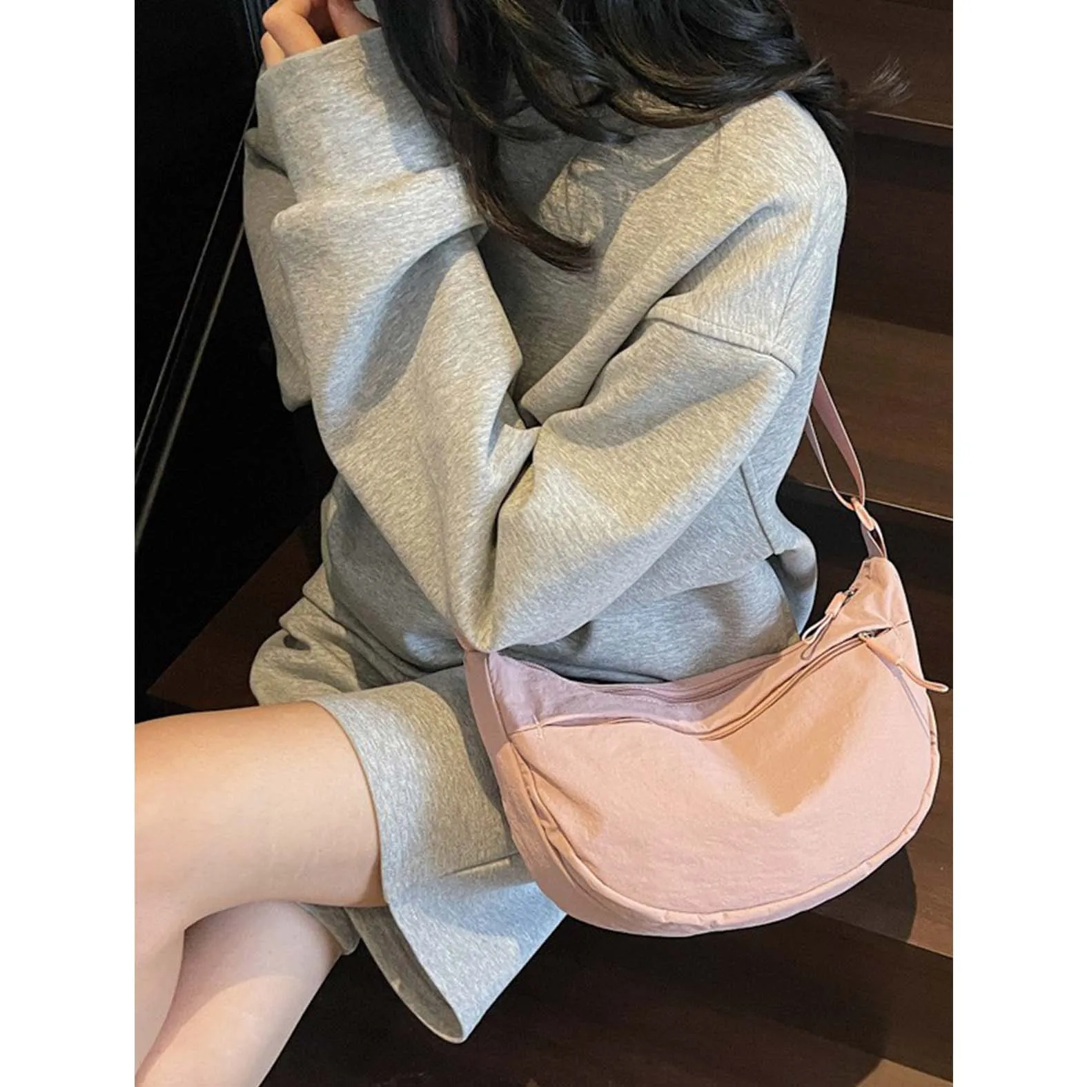 

This year's popular lightweight nylon small bag for women's commuting, 2025 new versatile single shoulder dumpling crossbody bag