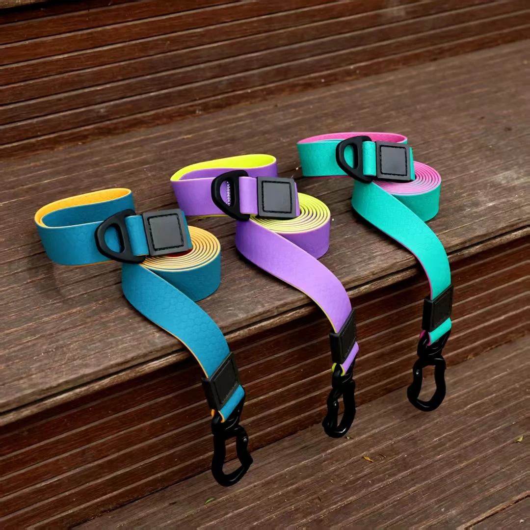 

Luxury Custom Dog Collar and Leash Set Waterproof Custom Padded Handle Soft Training Features Honeycomb Style Pvc Dog Leash