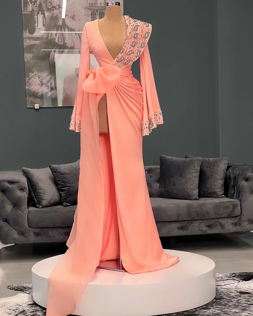 

Pink Prom Dresses Haute Couture Long Sleeves Slit Beaded Saudi Arabia Dubai Robe De Soiree Evening Dress Gown 2026 Customized