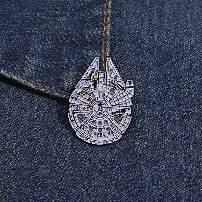 Creative Spaceship Model Enamel Pins Spacecraft Brooches Metal Lapel Backpack Badges Jewelry Gift for Friends Kids