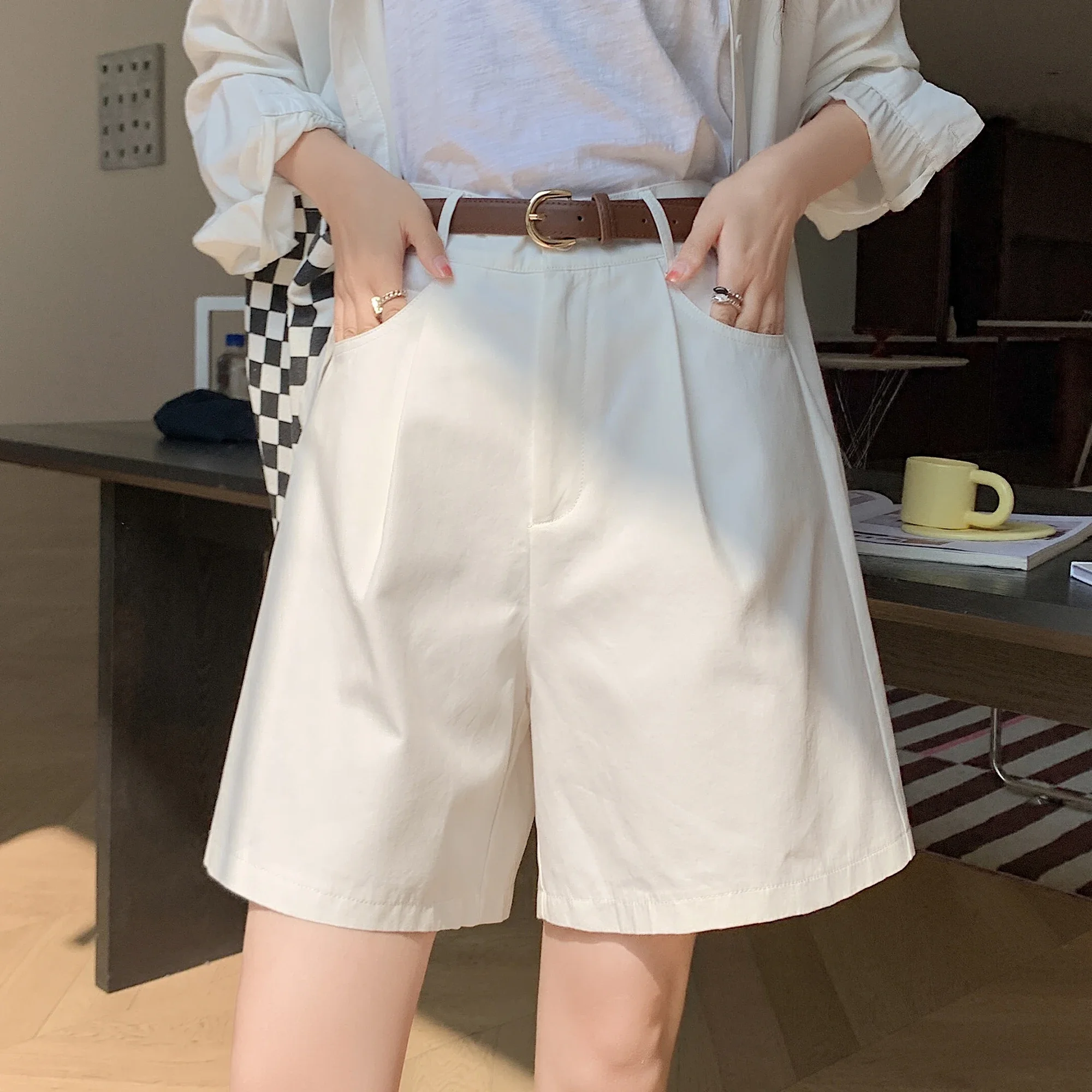 High Waist Summer Cotton Linen Women's Workwear Cargo Shorts Casual Loose Wide Leg Pants Fashionable Short Pants 2026 New