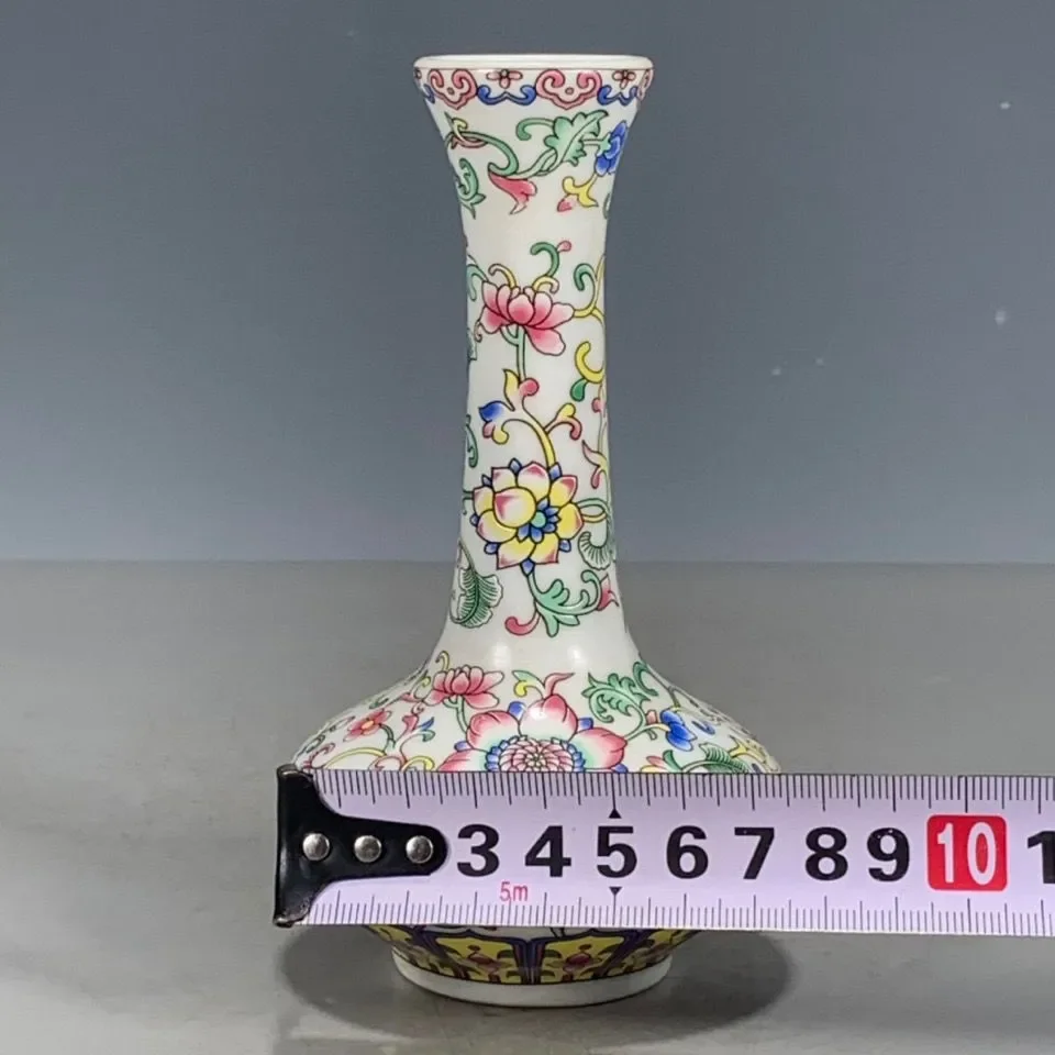 SGF Antique Antique Old Goods Daqing Qianlong Annual Flower White Flat Belly Bottle