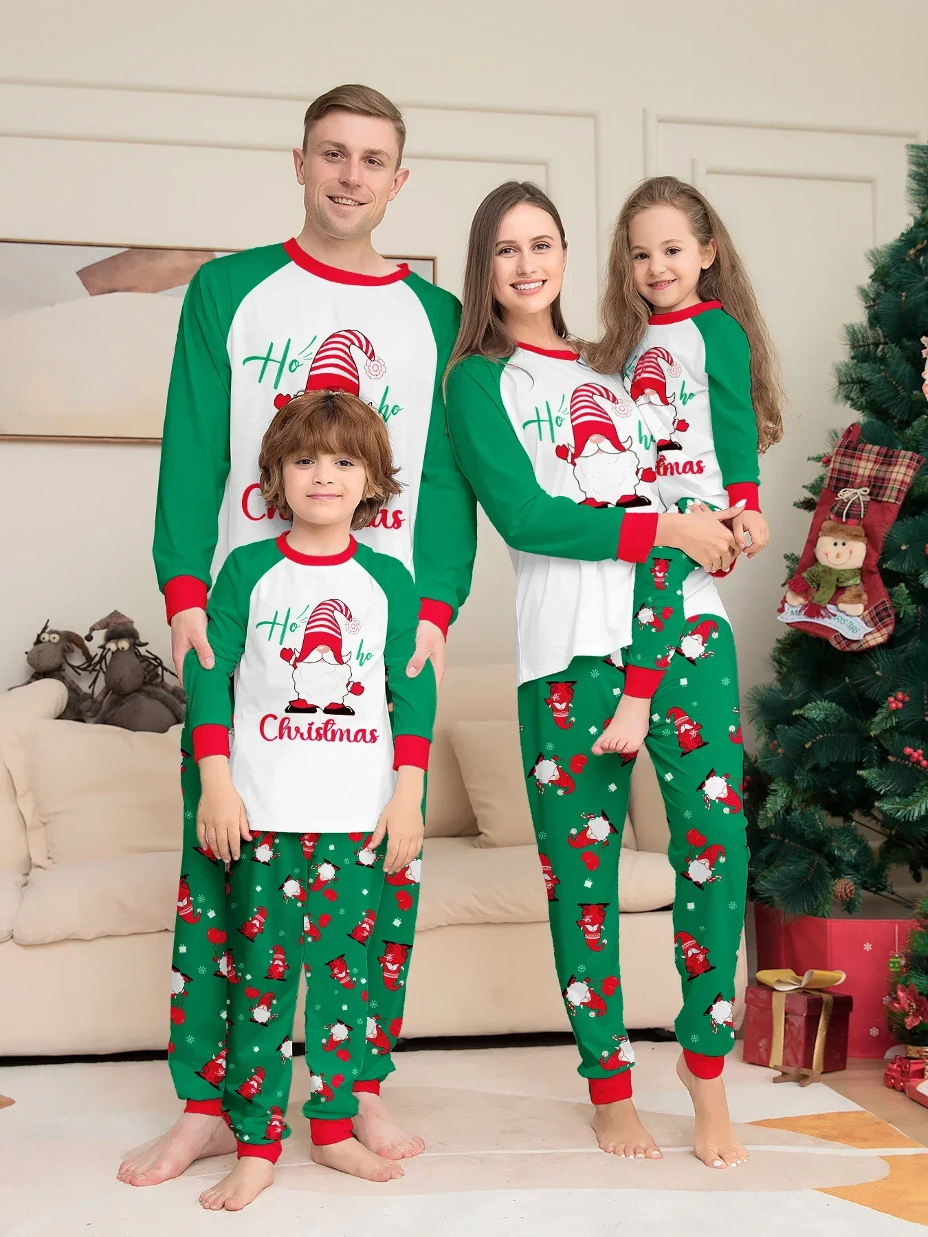 

Santa Claus Print Family Matching Outfits Soft Cute Homewear Women Men Boys Girls Christmas Pajamas Set Baby&Dog Romper Pjs