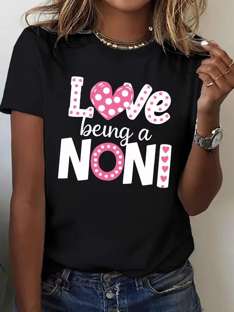 

Женская футболка с рисунком «I Love Being a Seaweed» — повседневная черная, с розовыми и белыми сердечками, удобная посадка