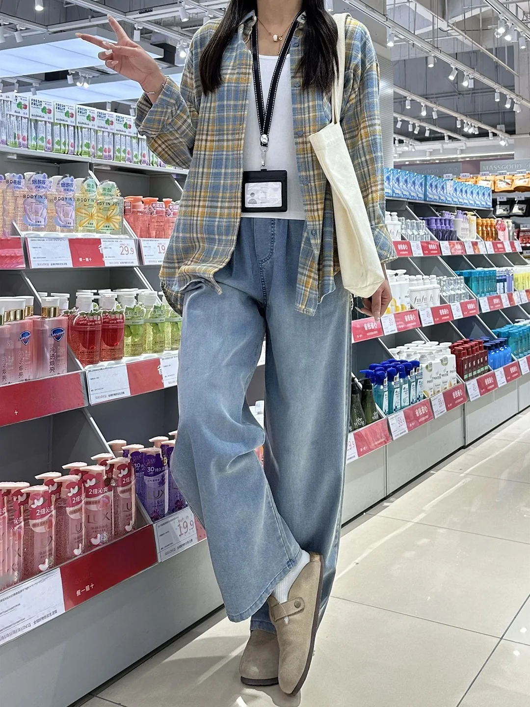 

Свободные прямые джинсы для женщин больших размеров с эластичным поясом, повседневные брюки, дышащие, удобные, весенне-летние джинсы.