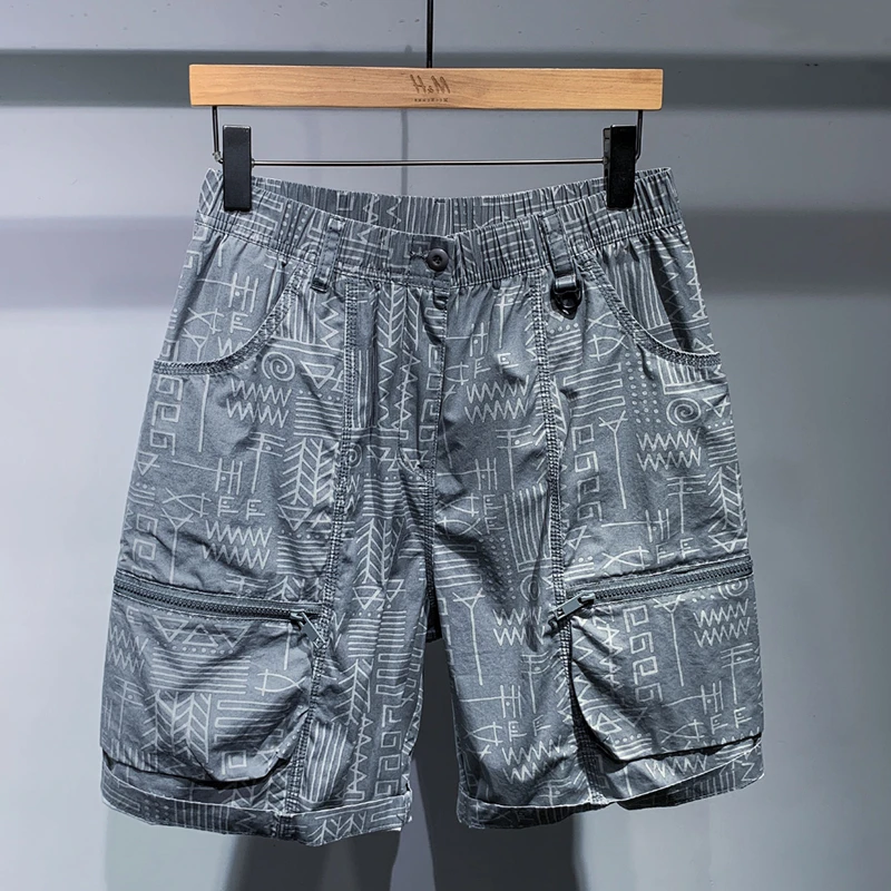 

Брюки с геометрическим узором в американском стиле ретро, пять четвертей, мужские летние модные свободные брюки для спецодежды, прямые брюки с вырезом на ногах, сухие, быстросохнущие