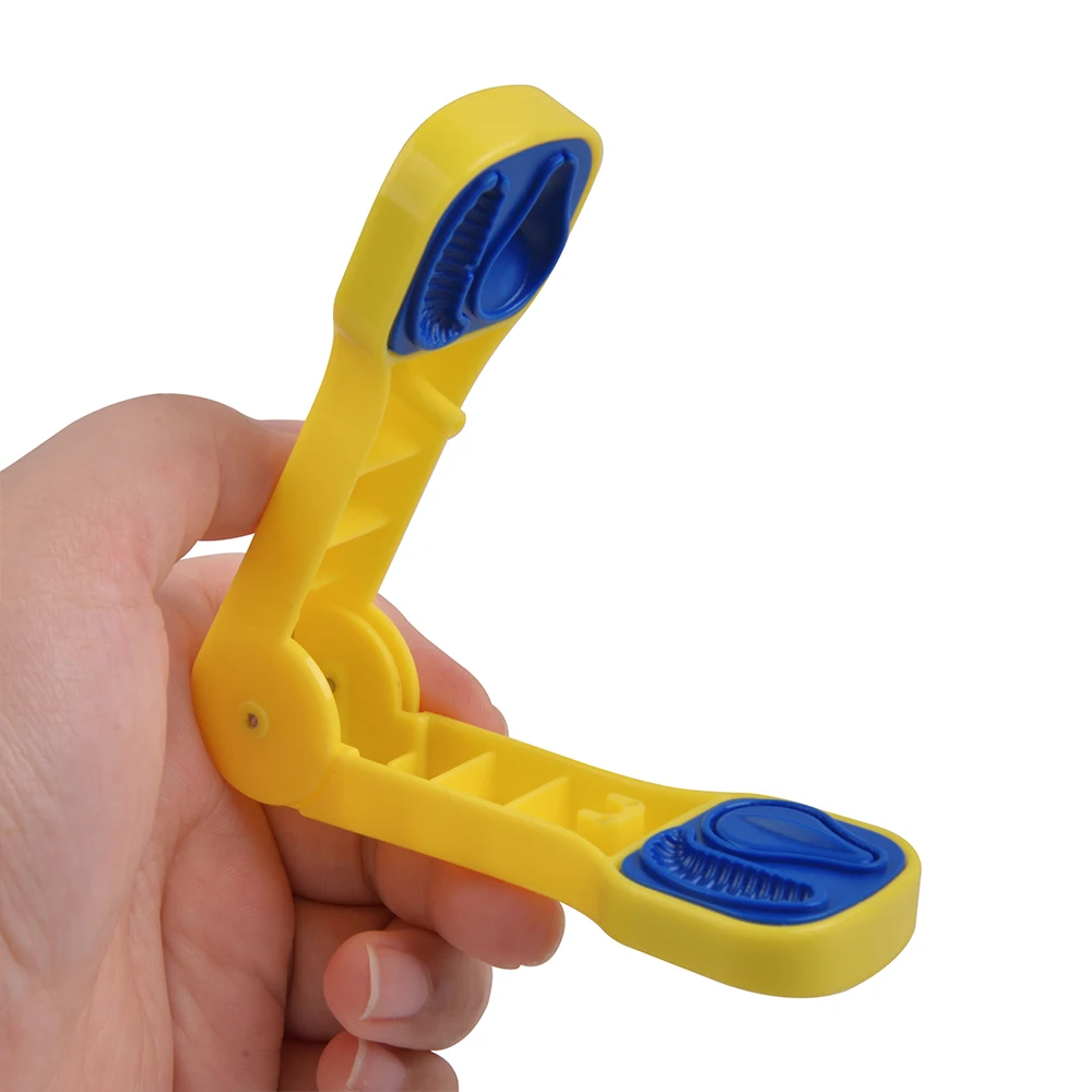 Plastic Carp Fishing Bait Spoon for Feeding Inner Lure Boilie Bait Tool Dough Bait Fish Food Mold Accessories Tackle