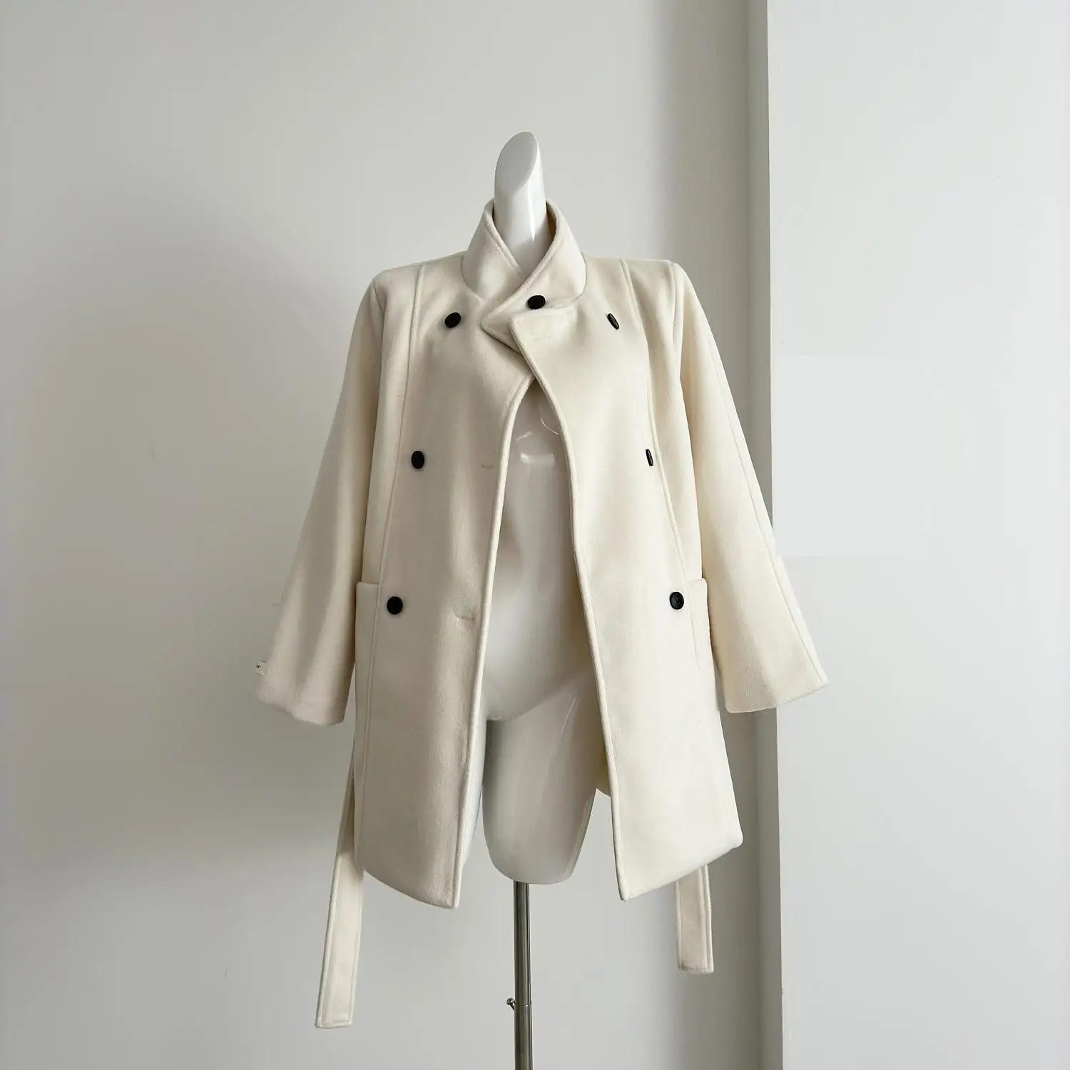 

Осень-зима 2024, новый продукт, женские модные и повседневные универсальные двубортные длинные шерстяные пальто с откидным воротником и пуговицами