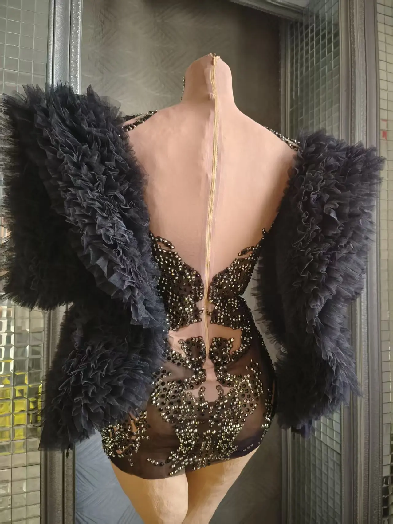 المرأة الفاخرة الراين طويلة نفخة الأكمام Bodycon شبكة فستان قصير مساء نادي حفلة Nightbar DJ Gogo فستان المرحلة زي