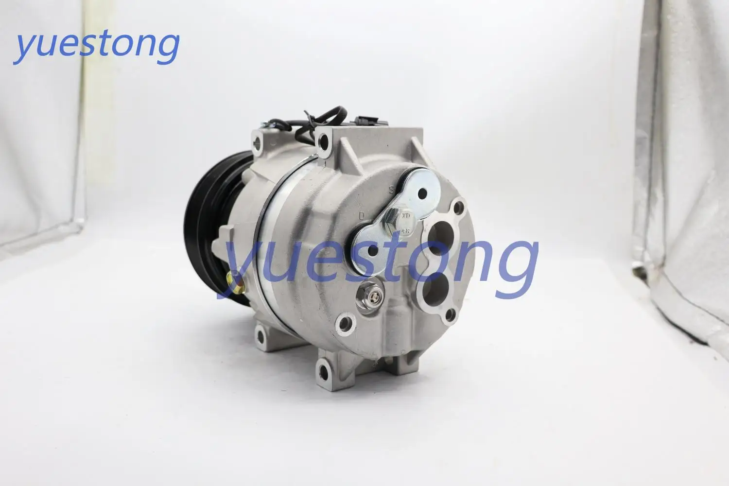 AIR CONDITIONING AC Compressor w Clutch for SSANGYONG REXTON GAB 2.7 2.9 3.2Xdi 6611304415 6611304915 714956 TSP0155880 92010948
