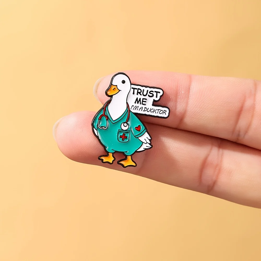 Funny 'Trust Me I'm A for Ducktor' Medical For Duck Metal Enamel Outfit Pin, Novelty Men'S and Women'S Daily Wear Brooch Pin. - view 2
