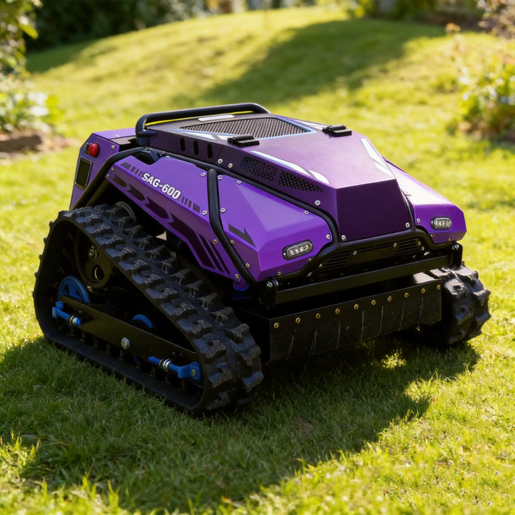 Image of Allrad-Ferngesteuerter Rasenmäher mit 48V Elektroantrieb für Botanische Gärten Allrad-Ferngesteuerter Rasenmäher