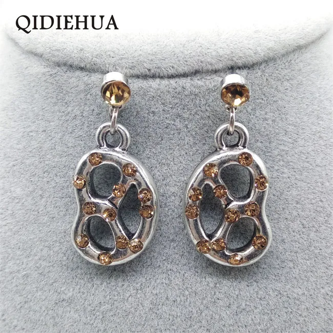 Simple Fashion Antique Silver Color Mini Pretzel Rhinestone Earrings for Women Oktoberfest Party Drop Earrings Jewelry Wholesale