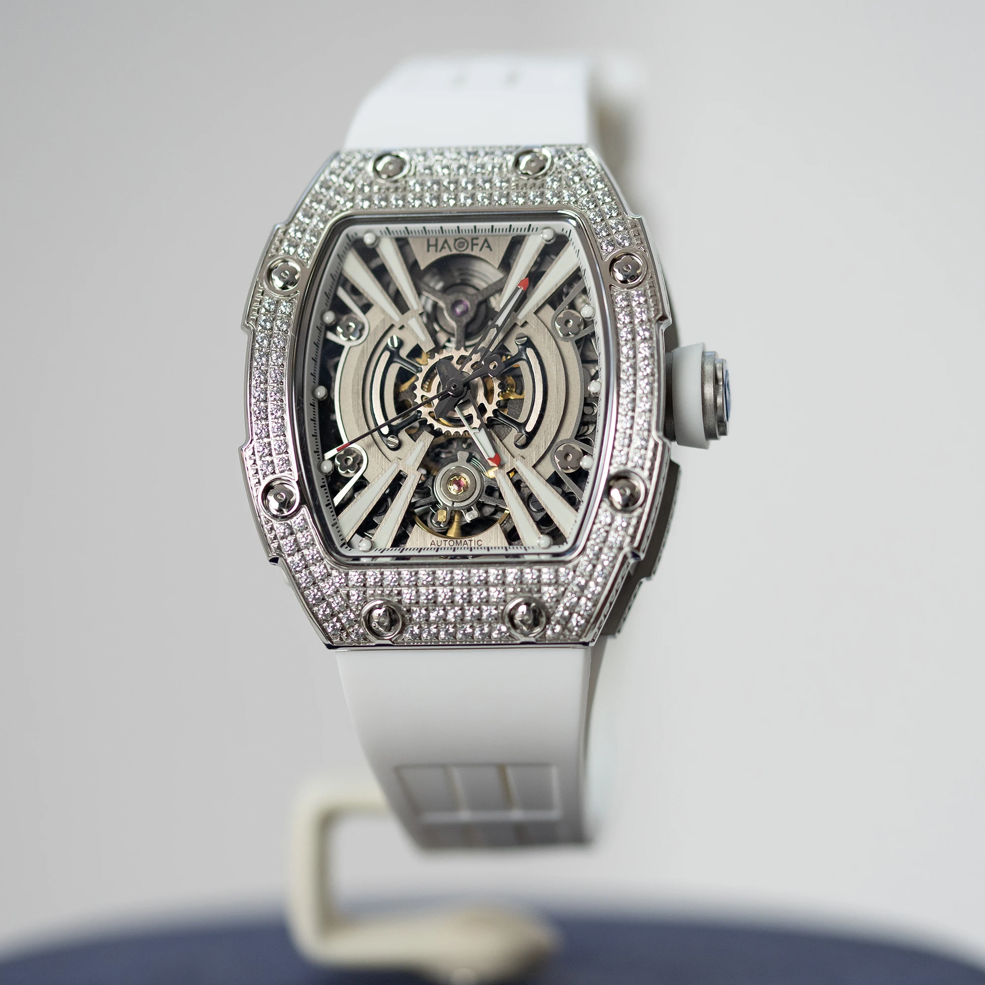 Haofa Luxury Automatic Mechanical Watch For Men Diamond Bezel Middle Size Sapphire Luminous Watch Skeleton Waterproof Men 1907L