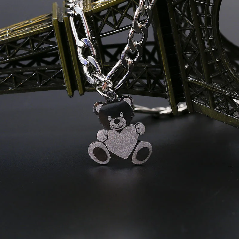 Niche sweet and salty love bear steel color earth cool necklace waterproof bungee hip hop texture good collarbone chain