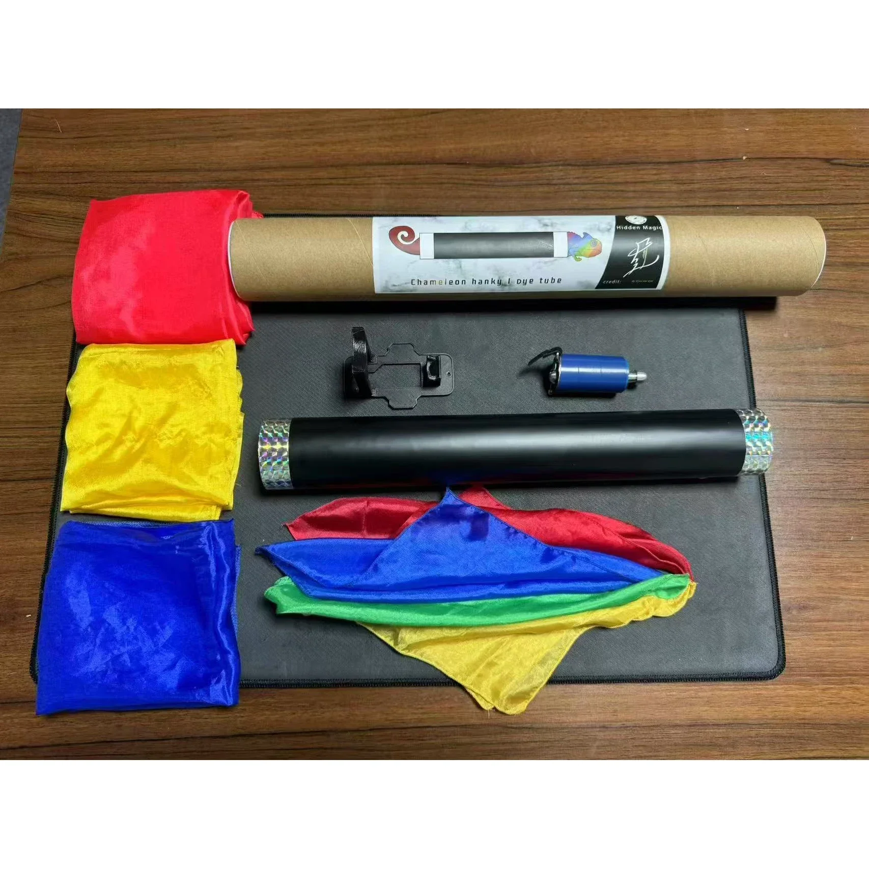 

Chameleon Hanky Dye Tube Magic Tricks Magician Stage Illusions Party Gimmicks Mentalism Silk Scarves Color Change Comedy Magia