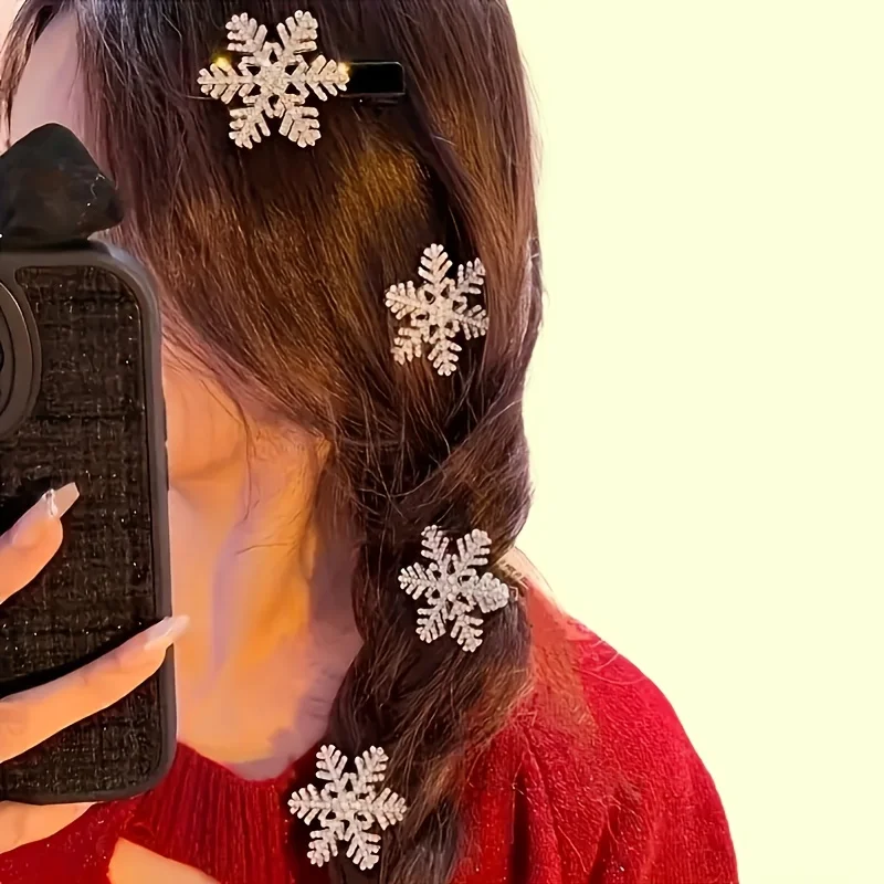 

Beautiful Snowflake Hair Accessory with Imitation Pearls and Diamond Embellishments, Suitable for Everyday Wear for Women.