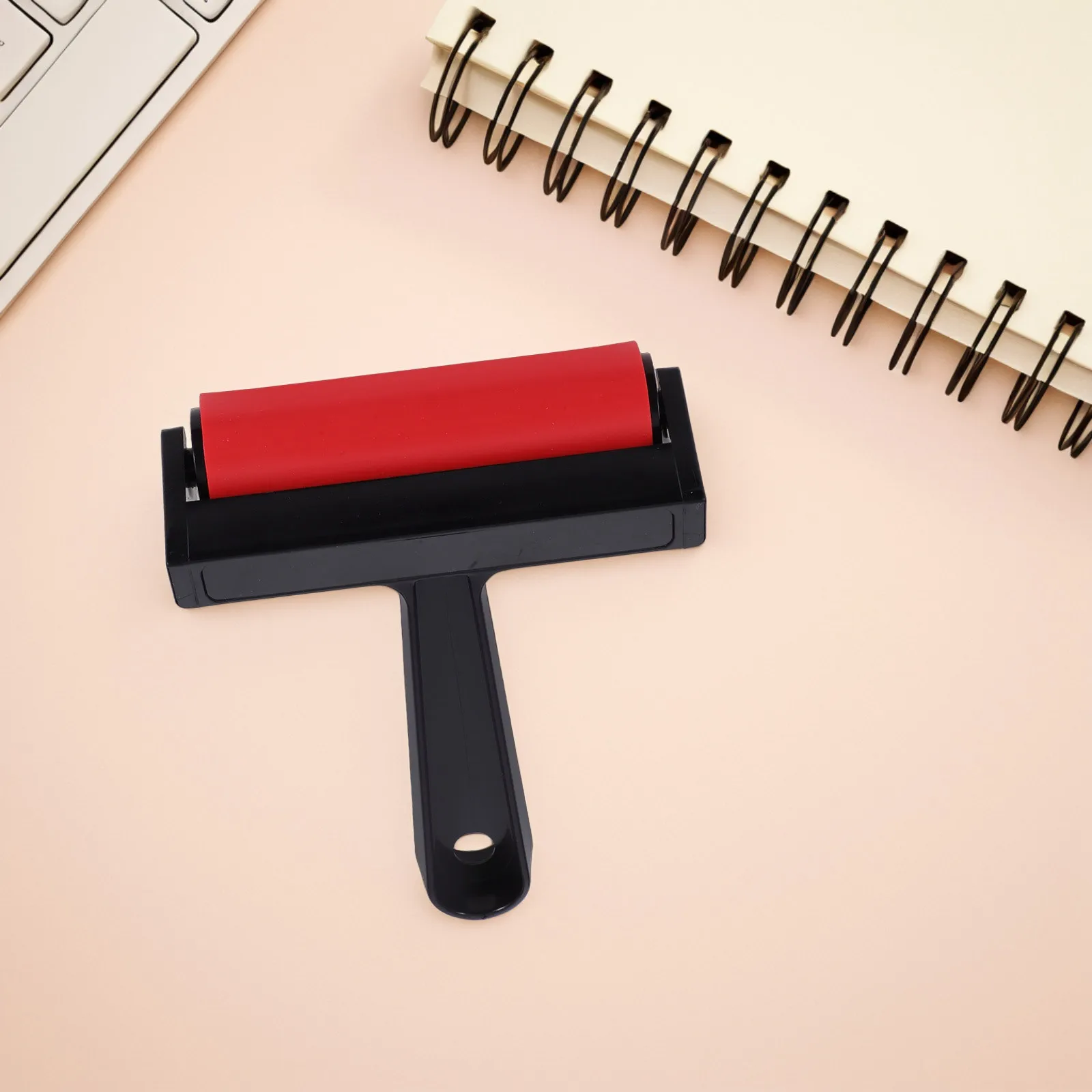 ลูกกลิ้งยางพิมพ์ลายขนาดเล็ก เครื่องมือพกพาสำหรับงาน DIY ขนาดเล็ก ใช้ทาสี งานศิลปะ ปั๊มลาย และระบายสีด้วยมือ