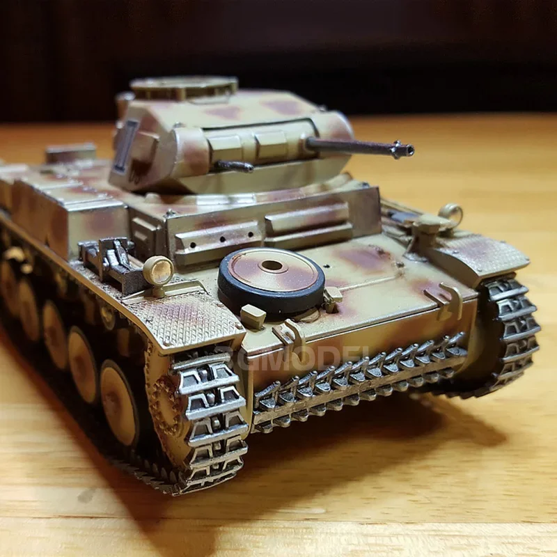 TAMIYA zestaw modeli montażowych 35009 niemiecki pojazd opancerzony Kampfwagen II Ausf stosunek F/G 1/35