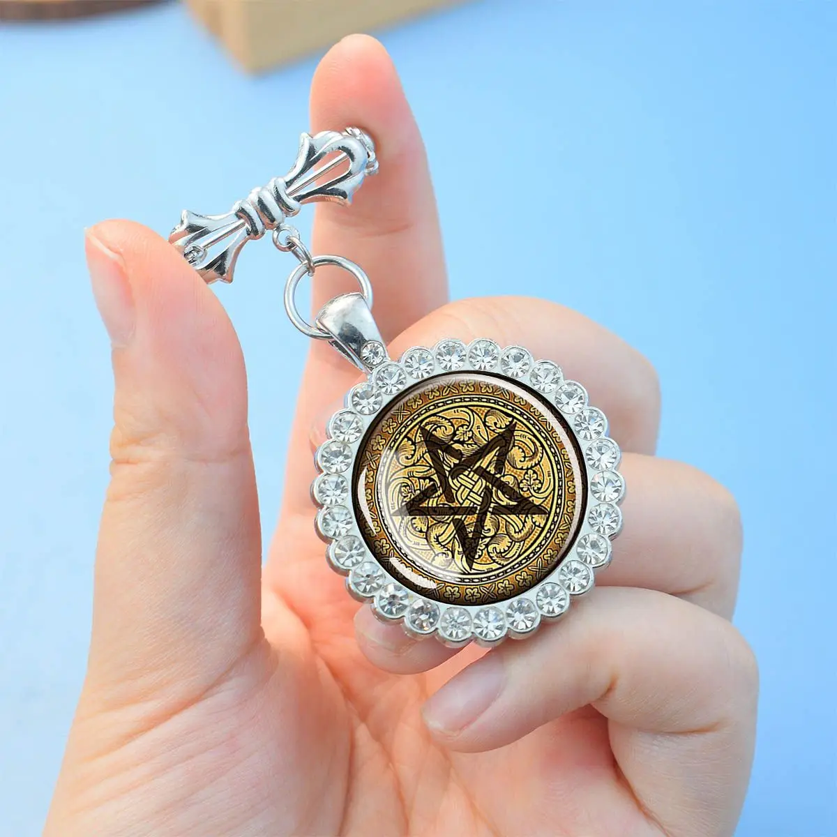 1PC Five pointed star and crescent patterned glass brooch with synthetic zircon trim,ideal for holiday parties and birthday gift