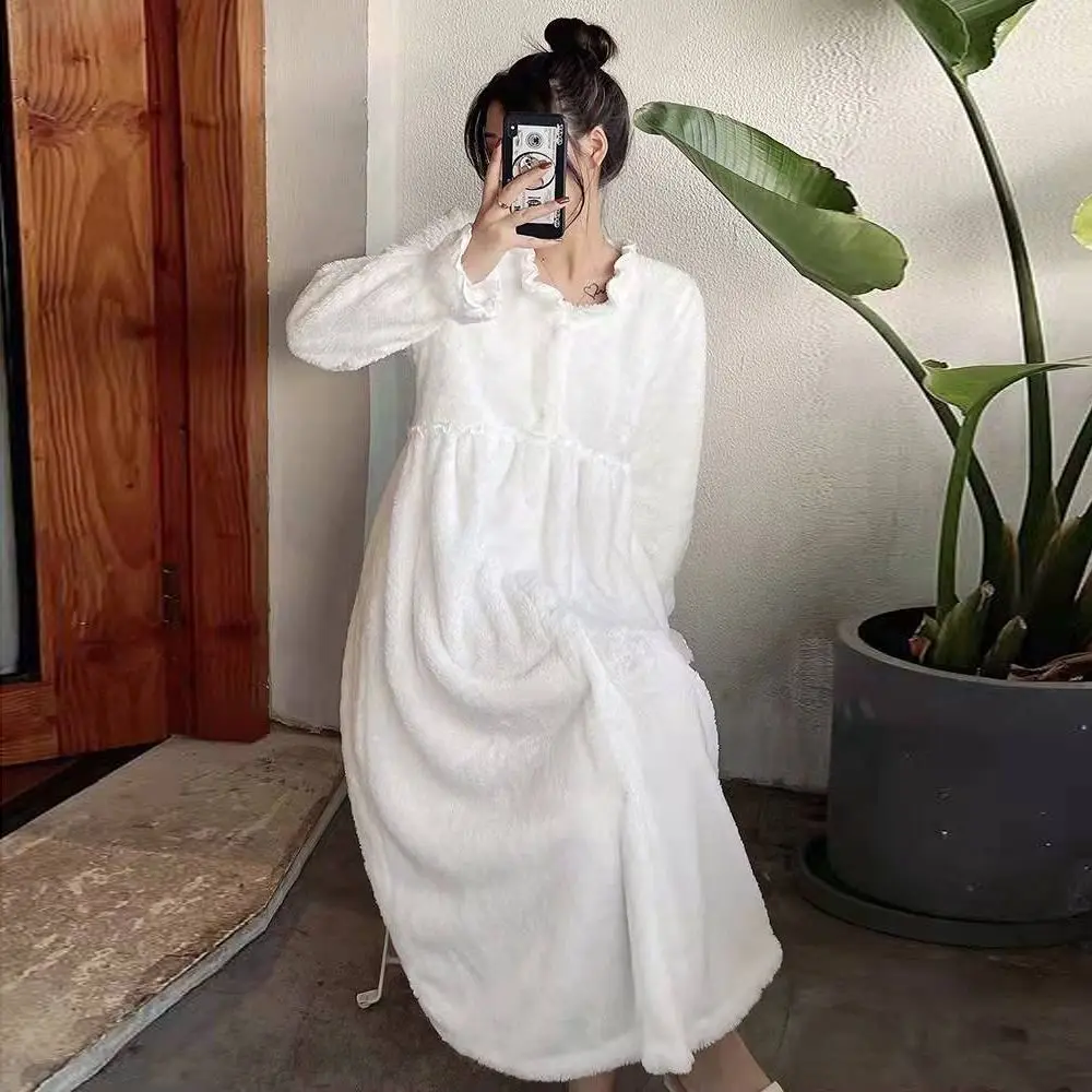 Sweet Princess Style Nightgown Long Coral Velvet Soft Sleepwear Women Winter Soft Home Dressing Gown Lace Ruffles Sleepdress