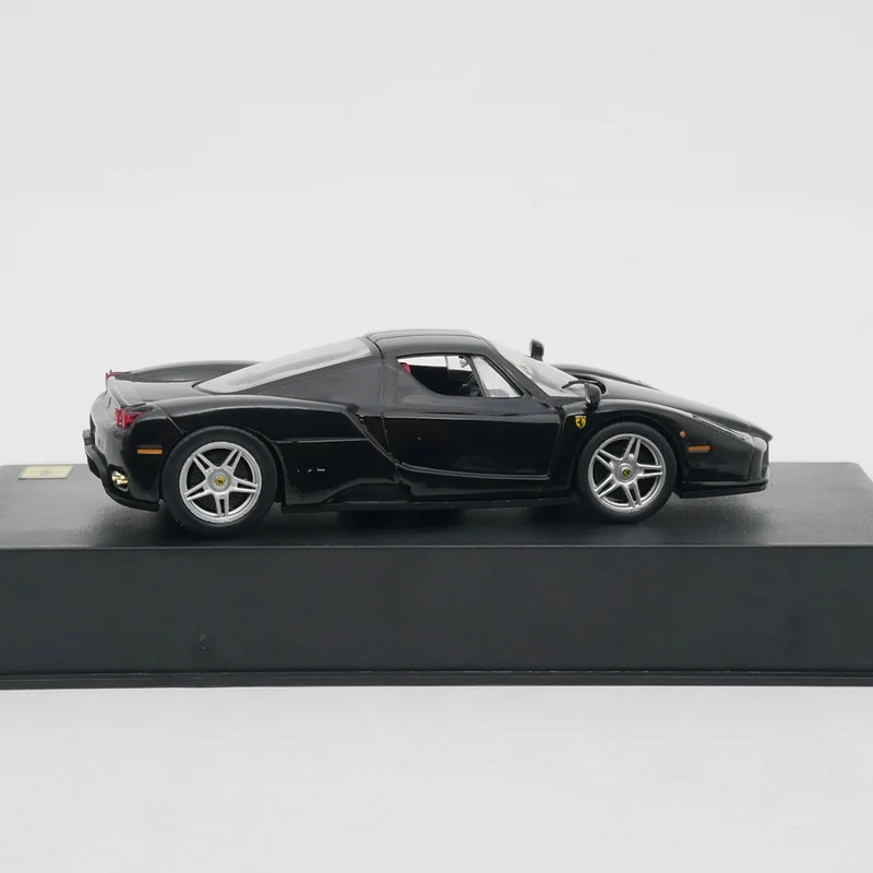 Diecast Ixo 1:43 escala Ferrari Enzo 2002 coche en miniatura de aleación juguete coleccionable regalo recuerdo adorno de exhibición