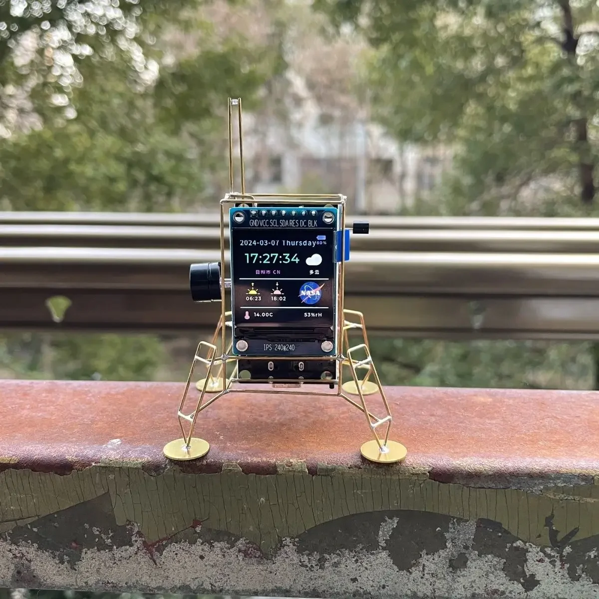 DIY WIFI Zegar na biurko Ozdoba BornLander Ręcznie robiony Lander Mars