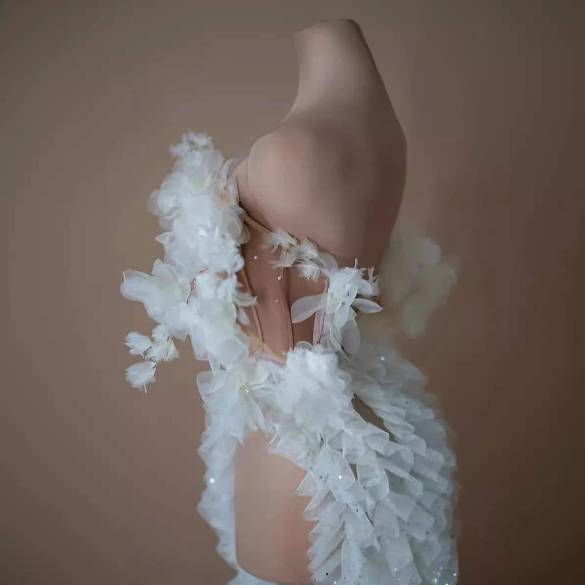 結婚式の視点中空セクシーなハイスプリットホワイトメッシュドレス誕生日 Vestidos Graduación Mujer Vestido Cerimônia Mulher Elegante