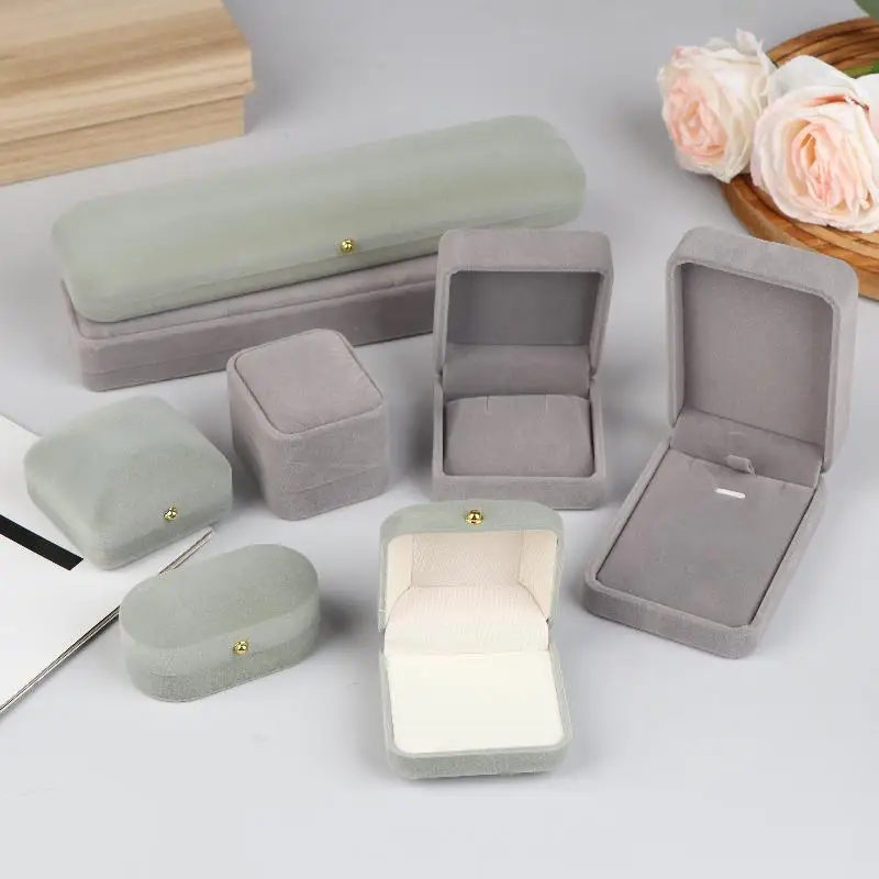 

1 шт. бархатная шкатулка для украшений: кольца, ожерелья, серьги, подвески. Коробка для хранения женских украшений.