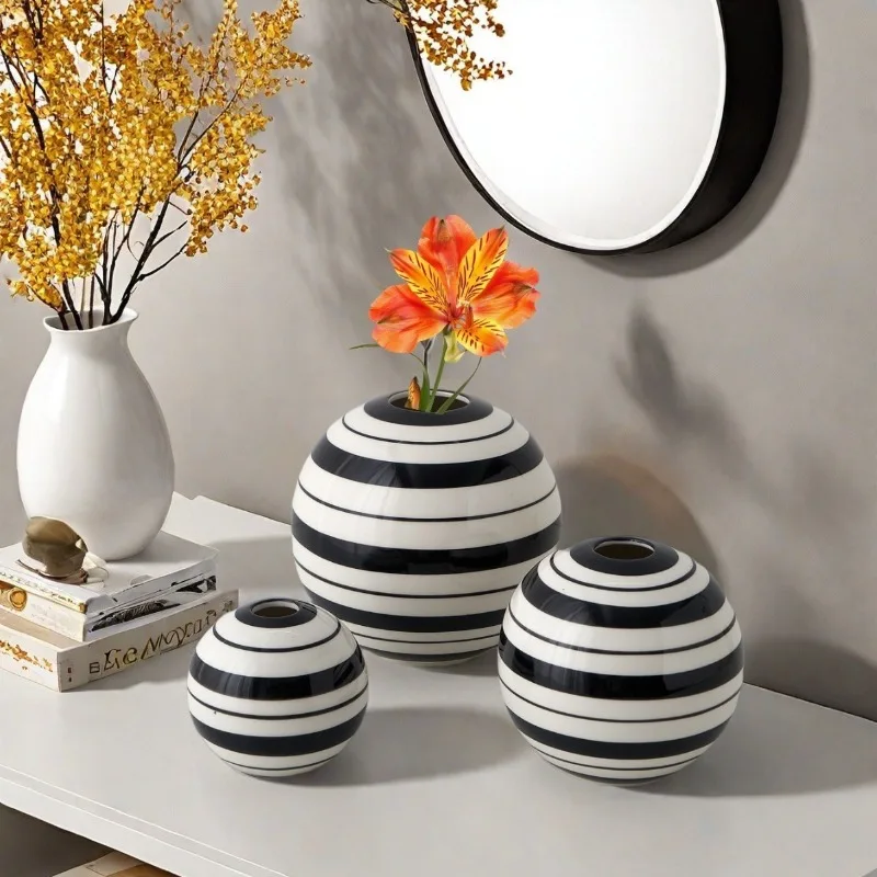 Modern Black and White Striped Spherical Ceramic Vase,ExquisiteDesktop Flower Arrangement,Hydroponic Vase,Indoor Home Decoration