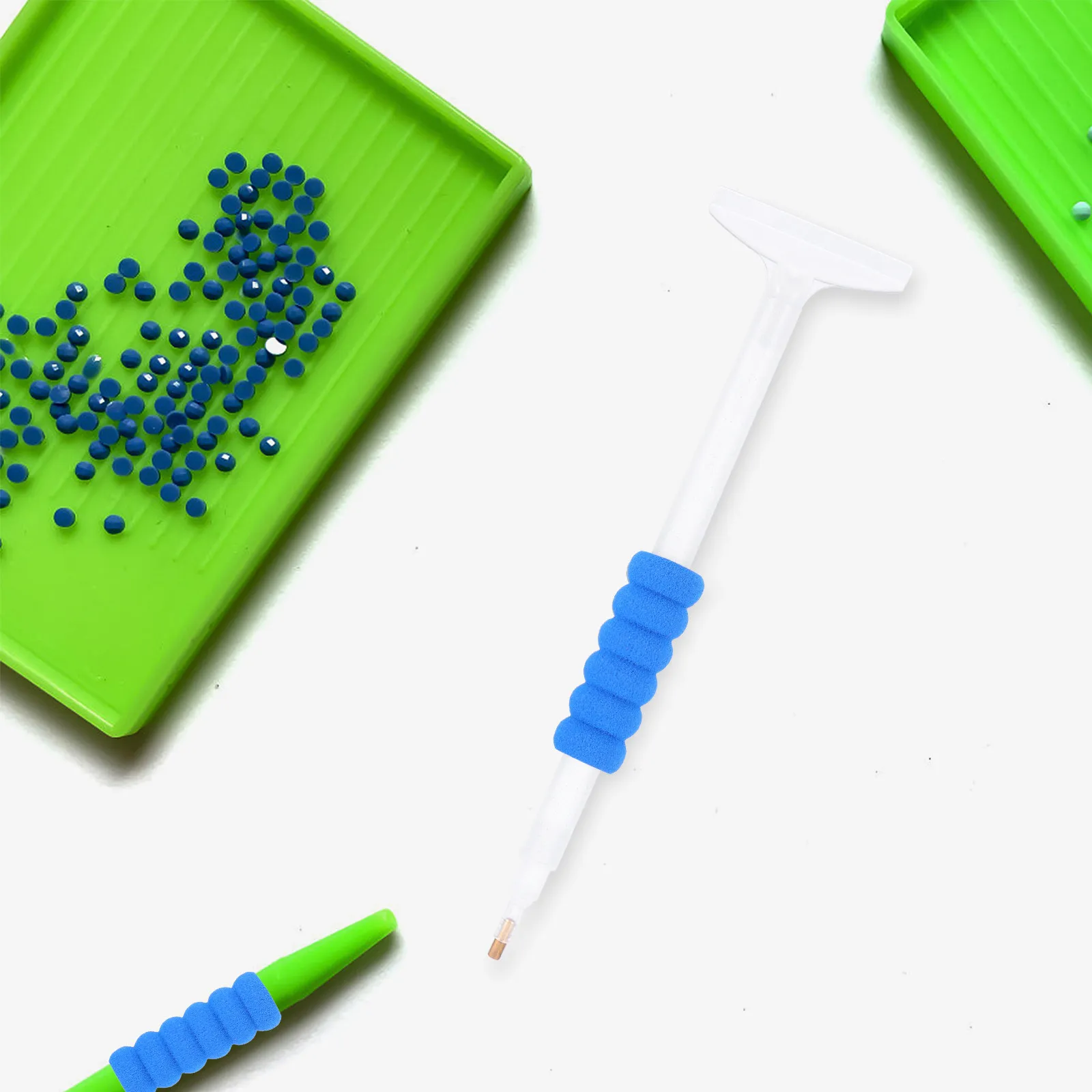 

30Pcs Sponge Pen Sleeve Finger Protector Comfortable Long-Lasting Grip Covers for Rhinestone Dotting Cross Stitch Embroidery