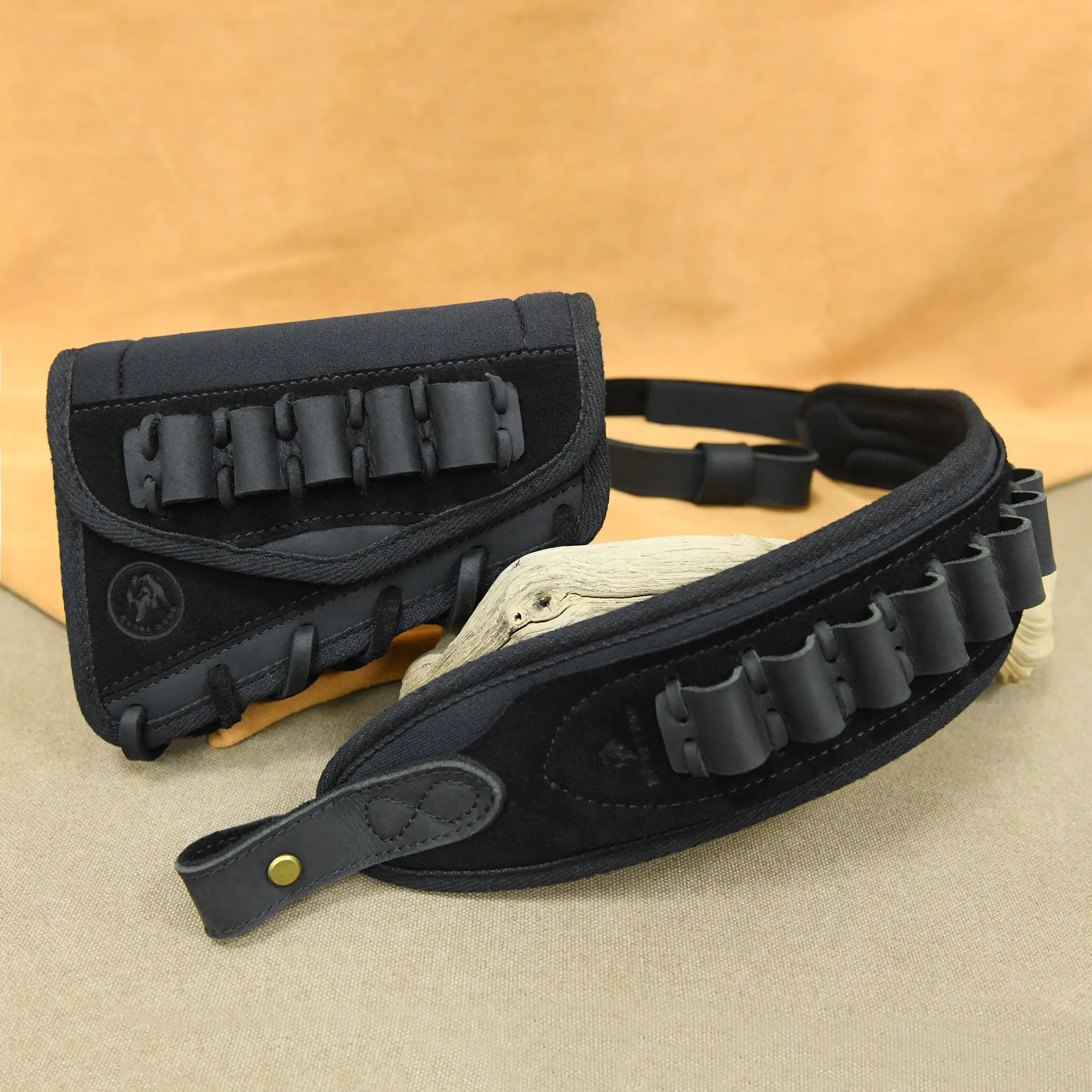 Leather Rifle Shotgun Buttstock Cheek Rest Riser Recoil Pad With Gun Sling Strap .45/70 .44MAG .22MAG .30/30 .308 12GA