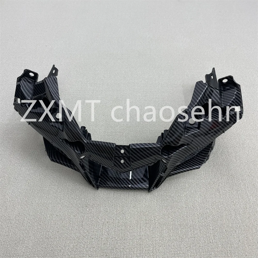 

The carbon fiber coated hood interior of the Yamaha YZF-R1/R1M motorcycle is suitable for 2020, 2021, 2022, 2023 and 2024