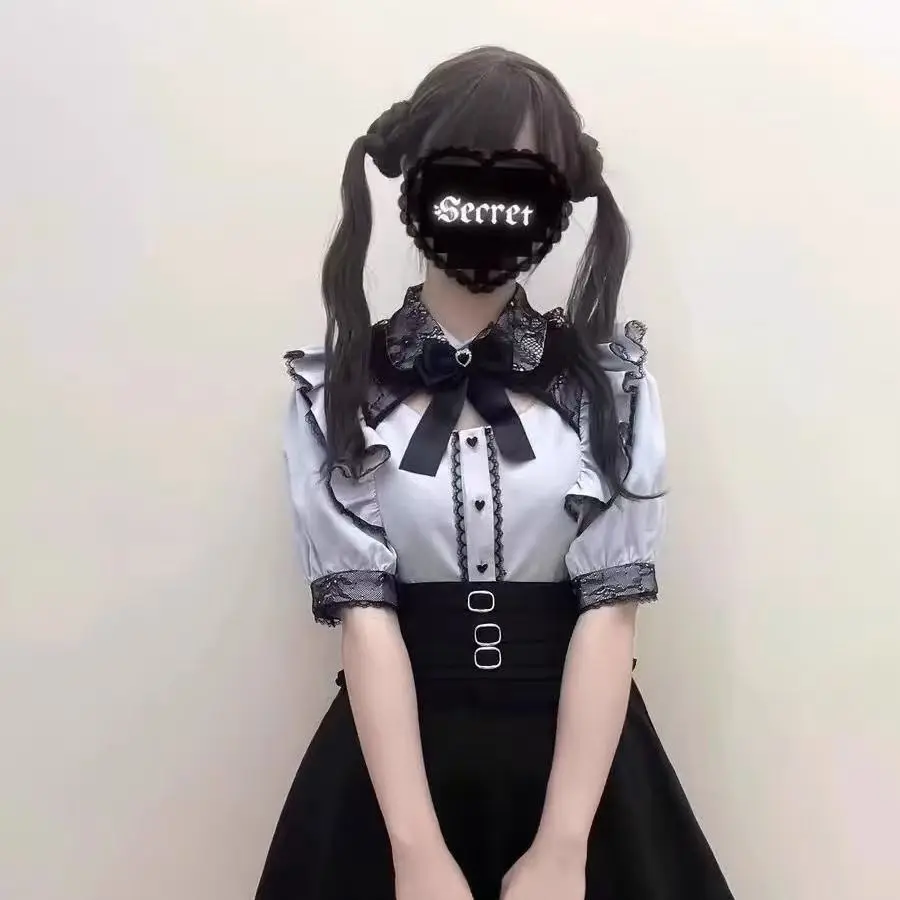 Koszula Y2K Gothic Lolita na lato - Japońska bluzka w stylu vintage punk z kokardą, koronką i falbankami, krótki rękaw, słodkie topy dla kobiet