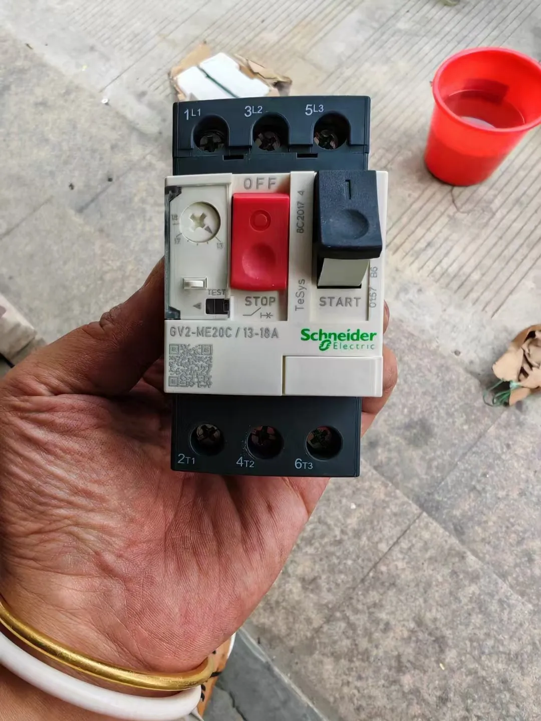 

Schneider Motor Protection Circuit Breaker GV2-ME 1A-32A Number 1200 new unpowered