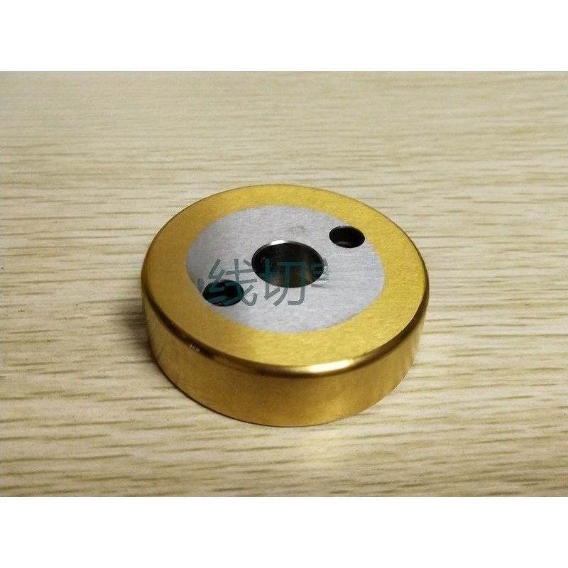 

1 шт. 130003359 130003360 C407 C408 Плоский прижимной ролик для станка для резки проволоки WEDM-LS