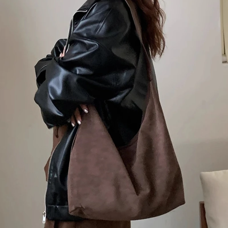 Mode frauen Wildleder Schulter Tasche Vielseitig Große Kapazität Umhängetaschen Retro Casual Tote Unterarm Tasche Herbst Winter Handtaschen