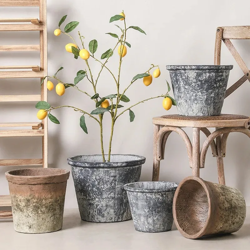 

Retro pastoral style black pottery cement small flower pot red pottery antique and old medium green plant flower utensil