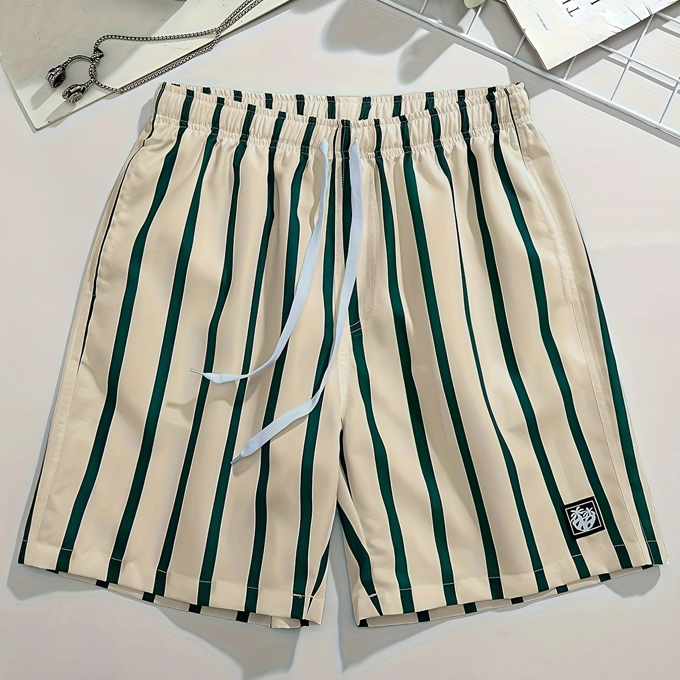 

Летние современные трендовые мужские домашние повседневные быстросохнущие пляжные простые полосатые шорты в уличном стиле, удобные гибкие мото шорты свободного покроя